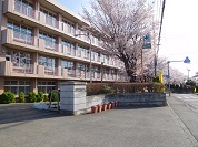 春校舎 春校舎