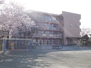 春校舎 春校舎
